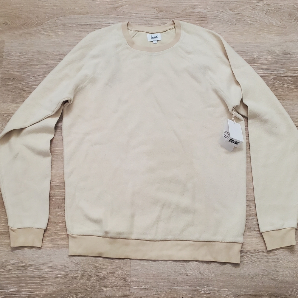 FEAT Sweater (Unisex)